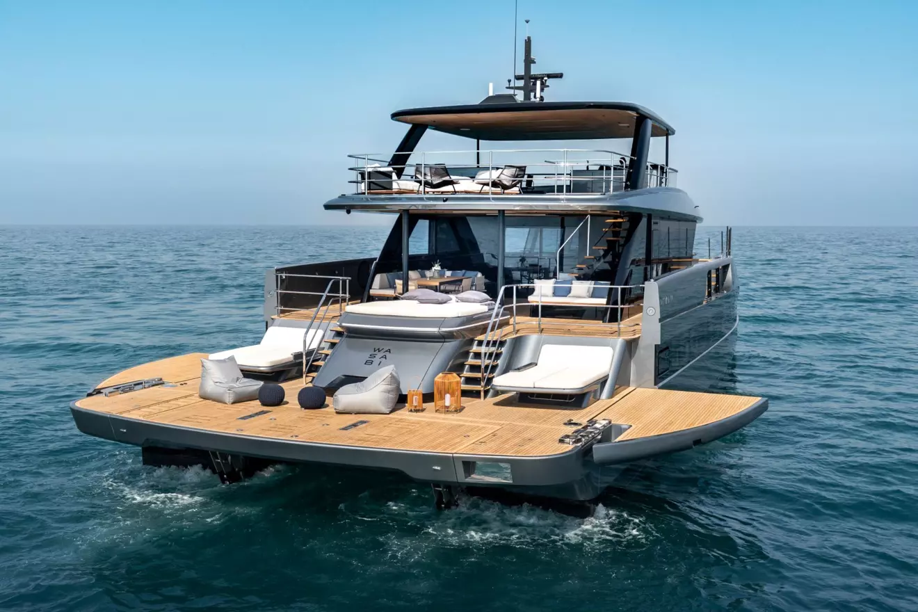 Sunreef Ultima 88 aft view