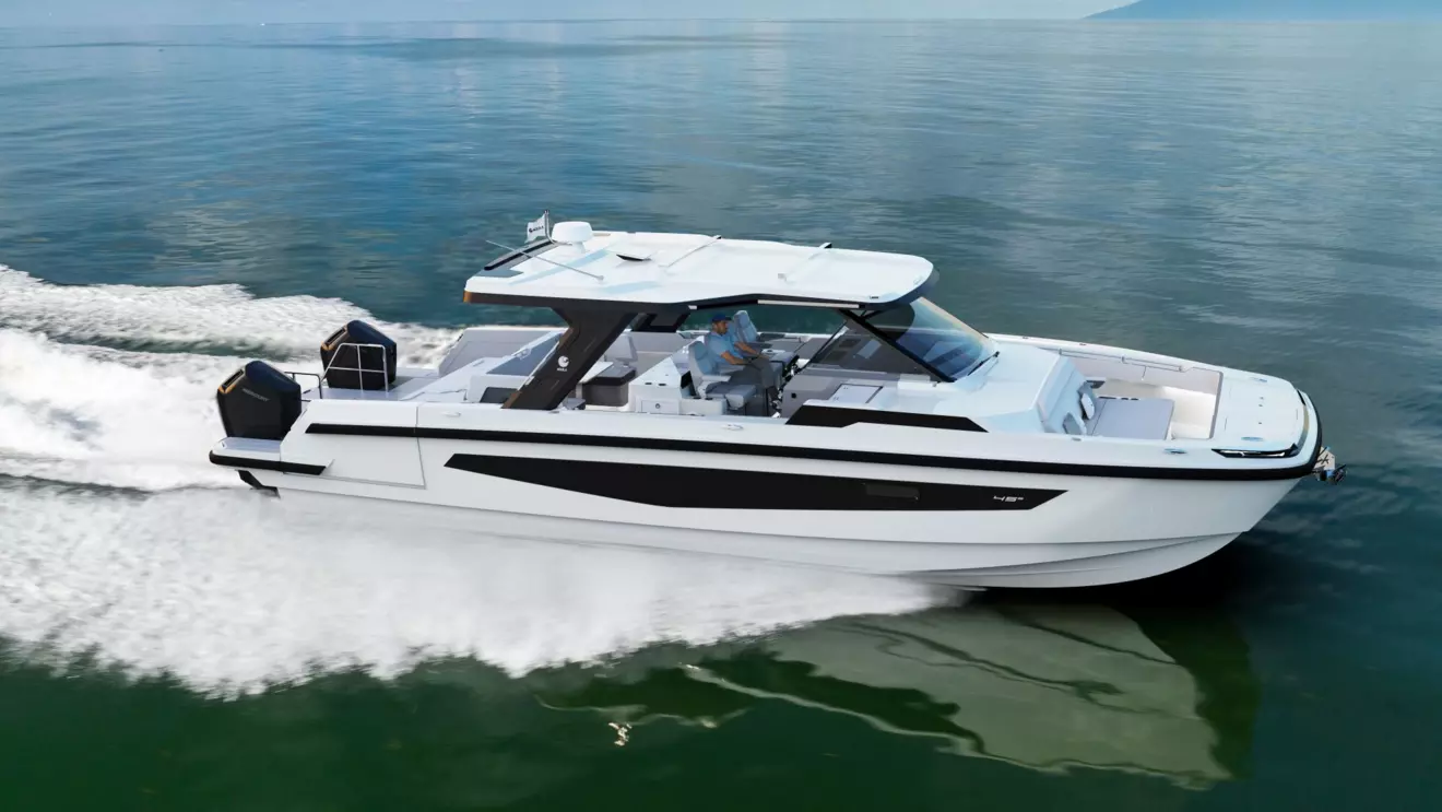 Aquila 45 Sport - side view.jpg