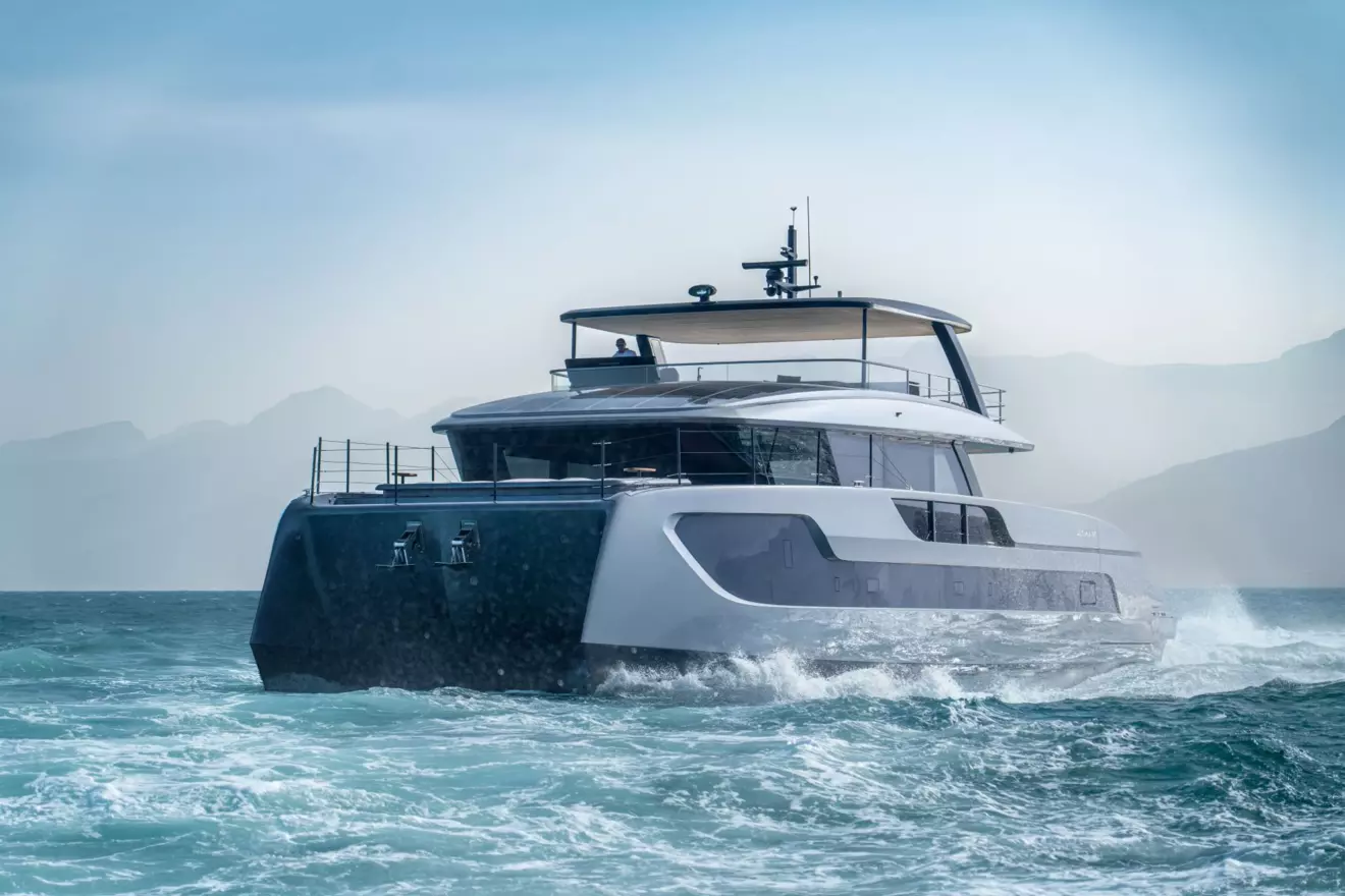 Sunreef Ultima 88 - front view view cruising.jpg