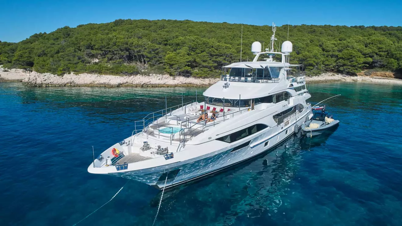 Luxury yacht Benetti Happy Me on anchor