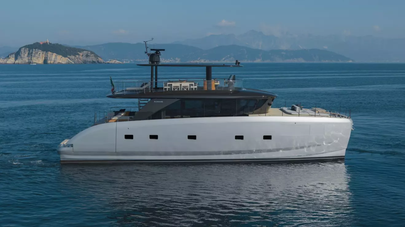 Bluegame BGM75 - side view.jpg