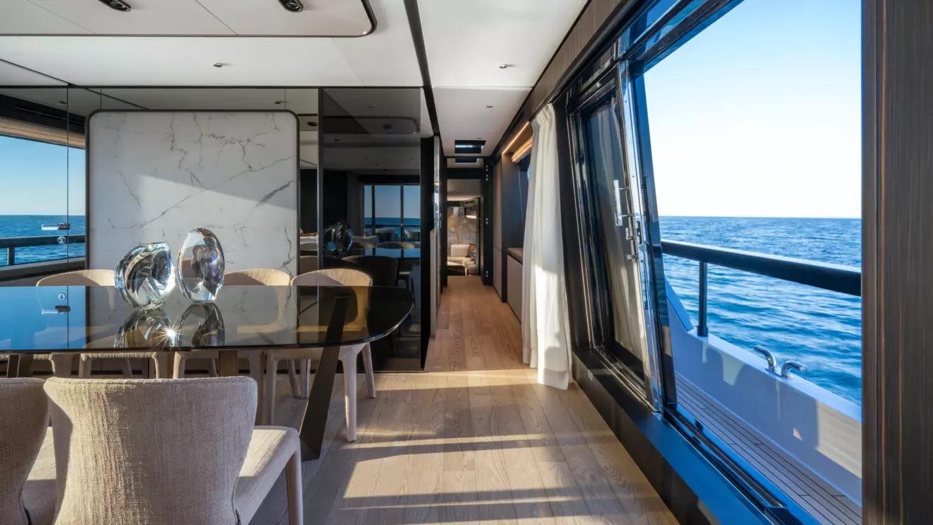 Ferretti Yachts 940-interior.jpg