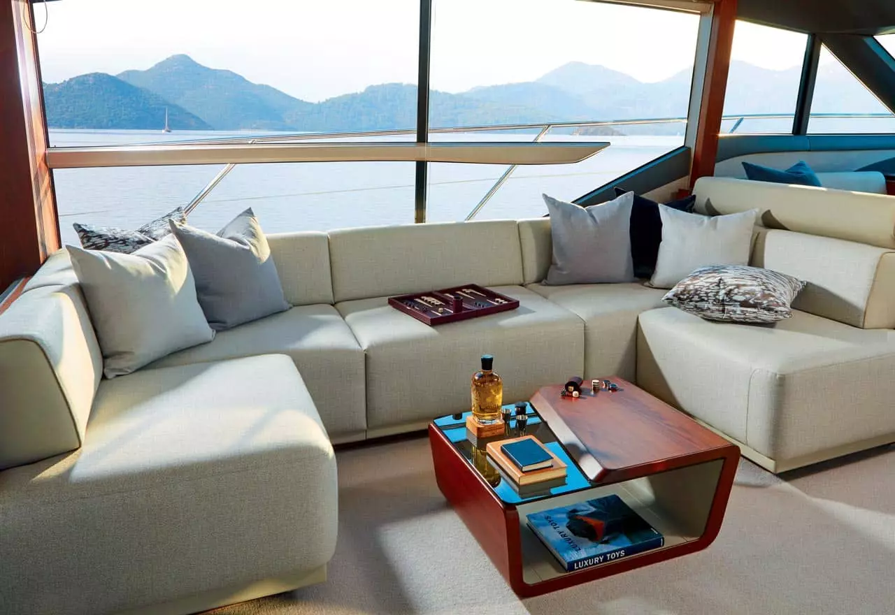 Princess 62