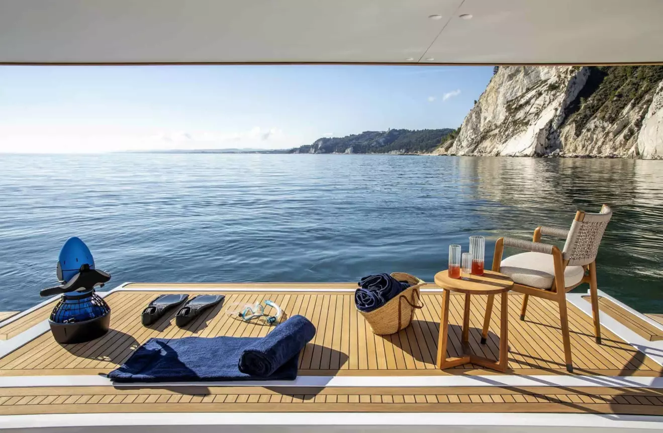 navetta-30-beach-platform-17.jpg