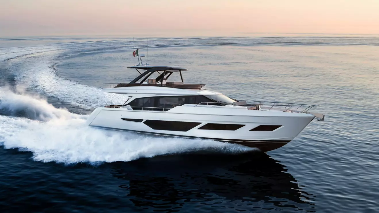 Ferretti Yachts 720 - exterior.jpg