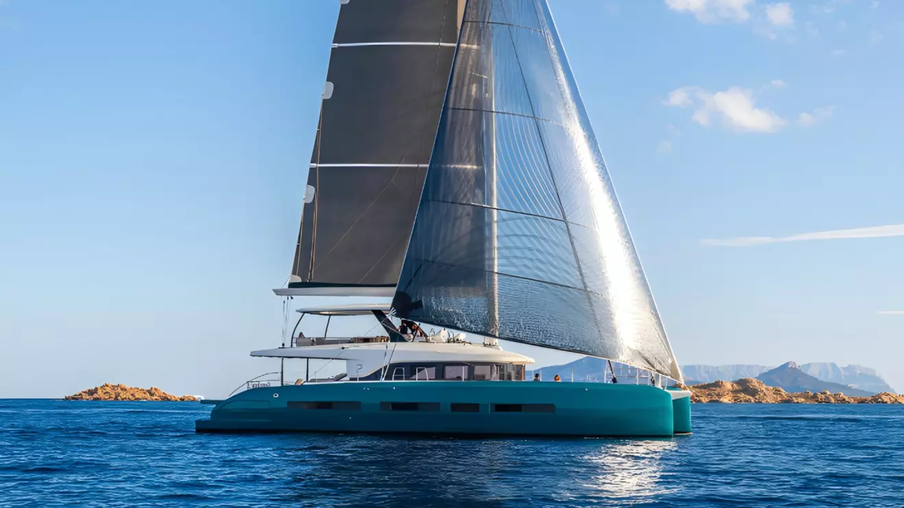 Lagoon 82 - side view.jpg