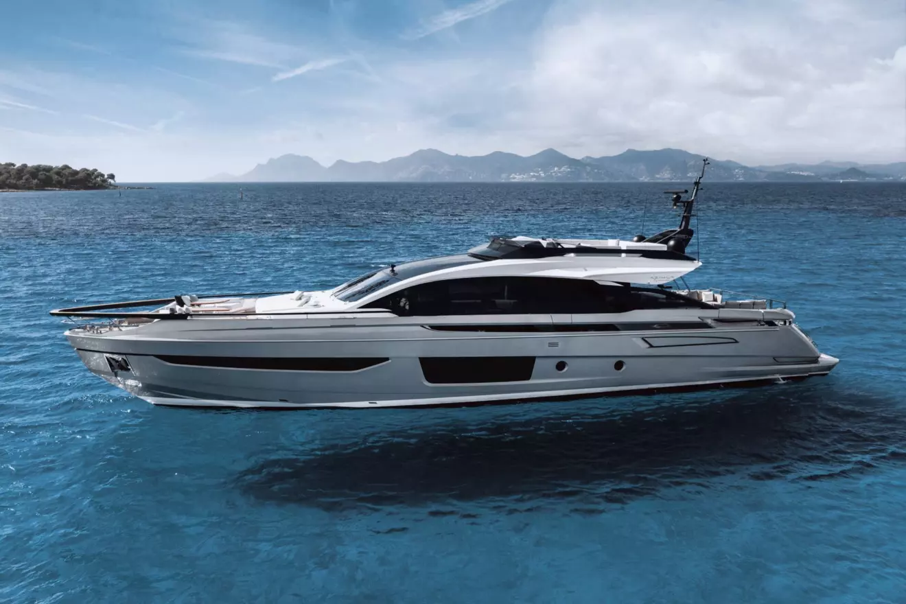 Azimut-S10-side-view.jpg