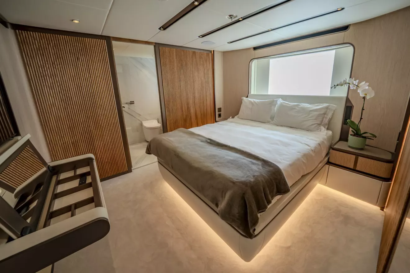 VIP guest cabin located in the bow of Majesty 145 superyacht