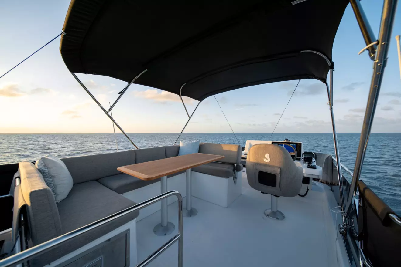 Beneteau Swift Trawler 37 Fly flybridge
