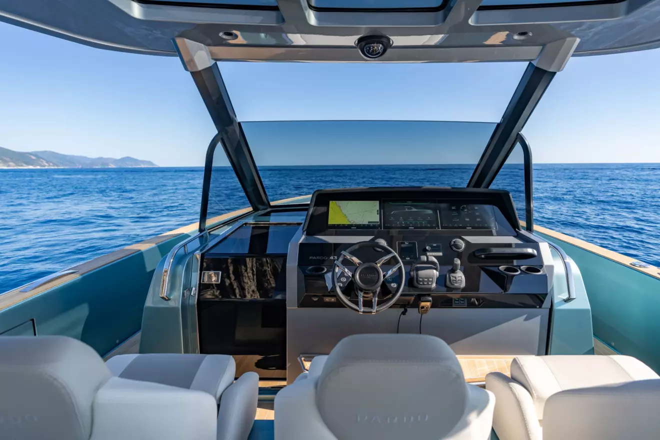 Modern dashboard and helm station on the new Pardo 43