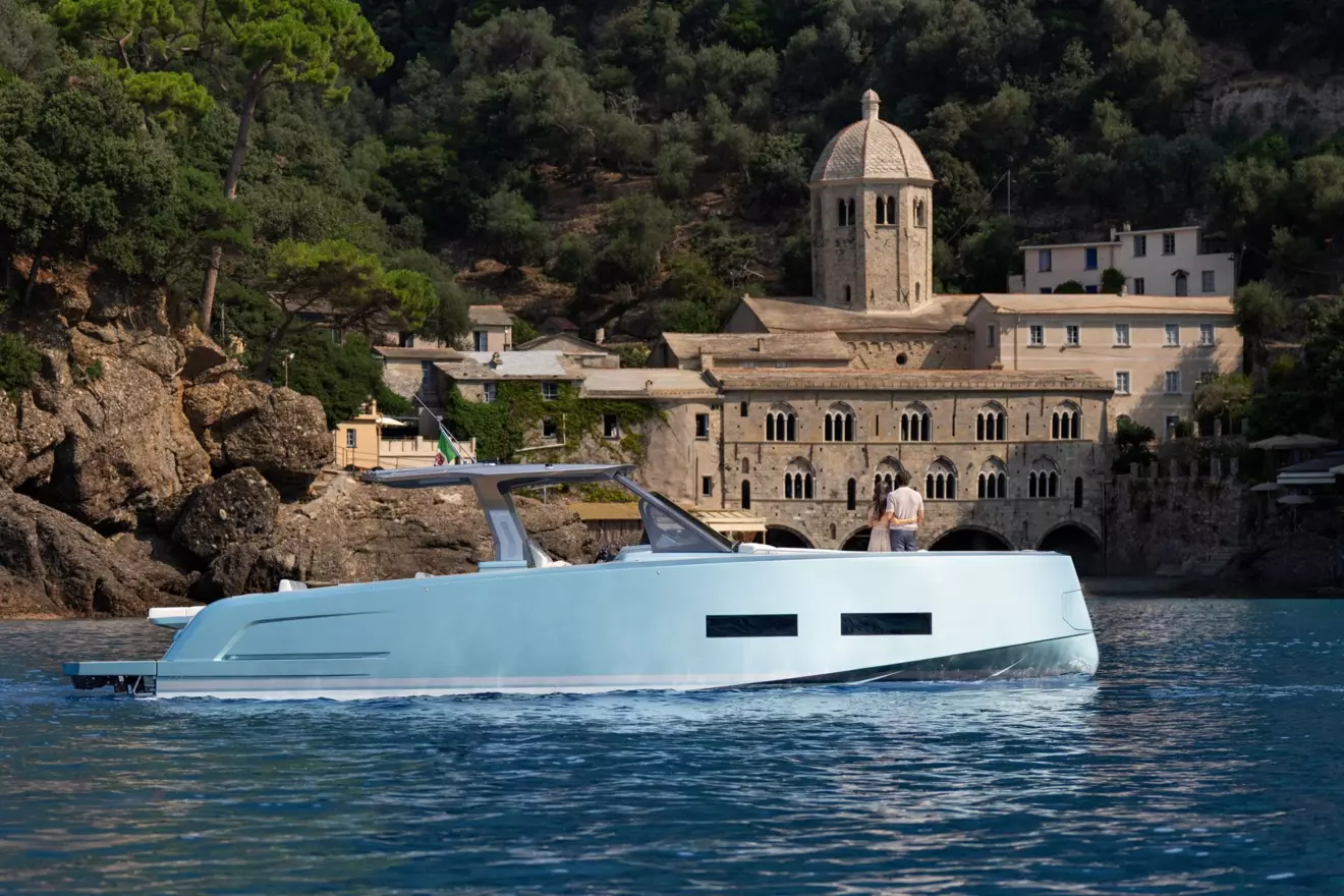 Pardo 43 - side view.jpg