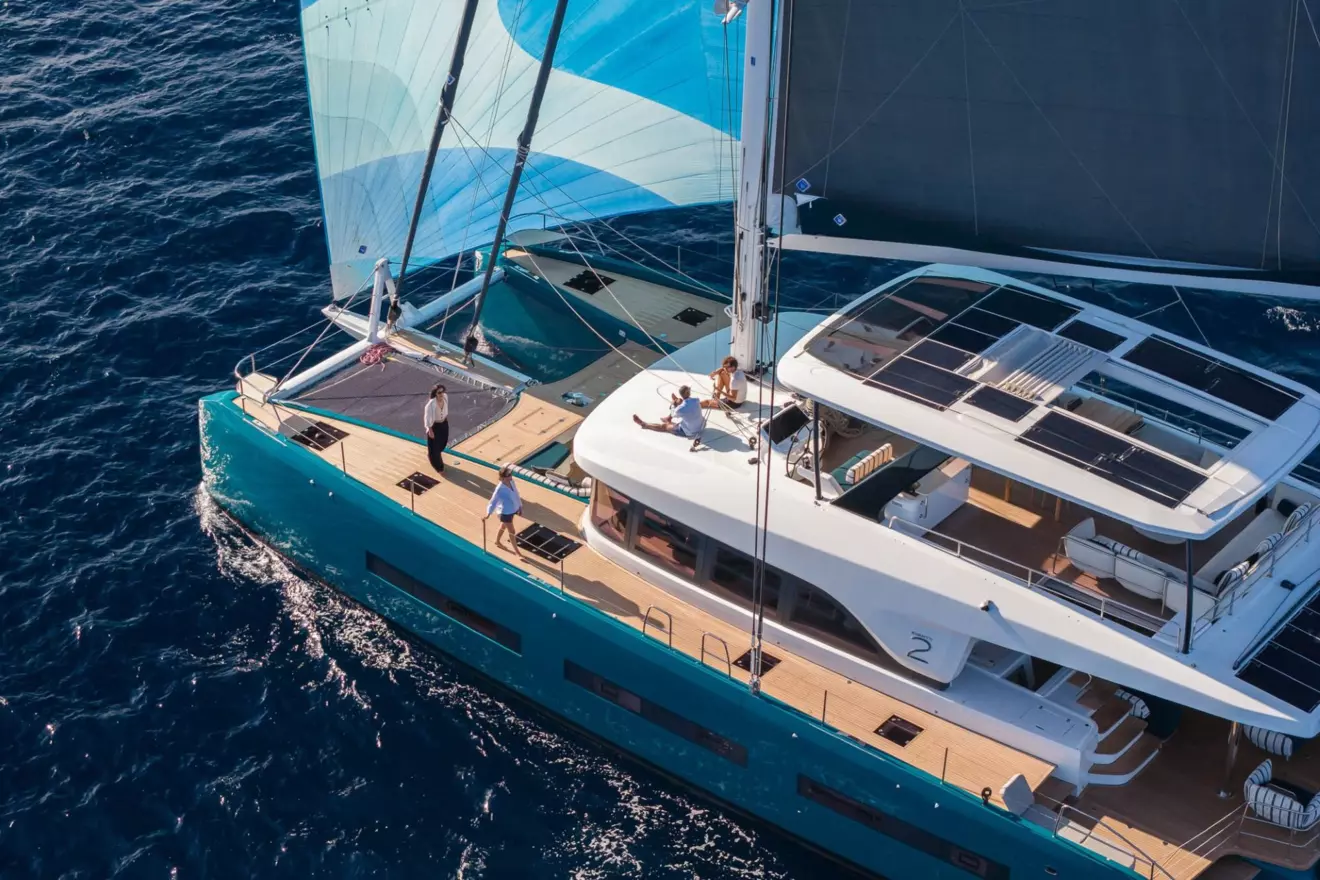 Lagoon 82- sailing.jpg