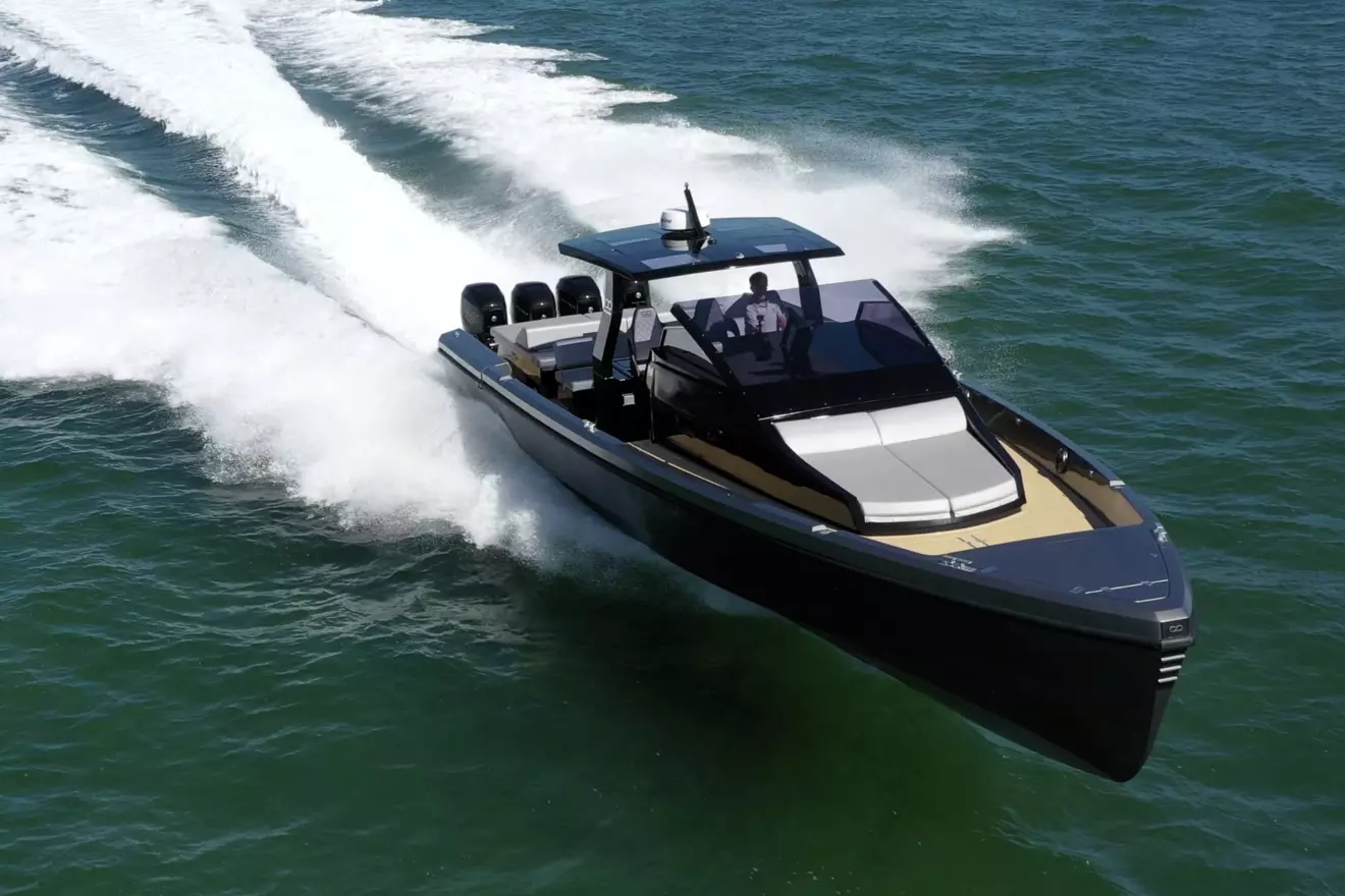 Tender seainfinity T4