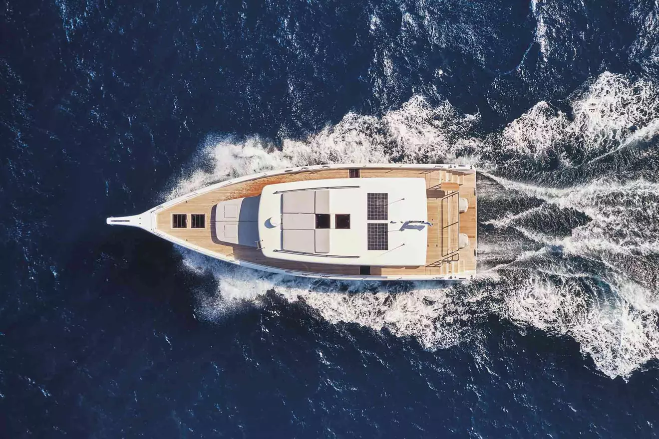 Omikron OT-60 aerial view cruising