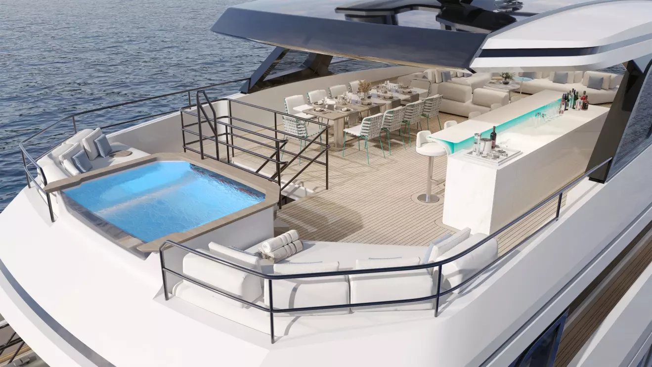 Bering 110 upper deck pool