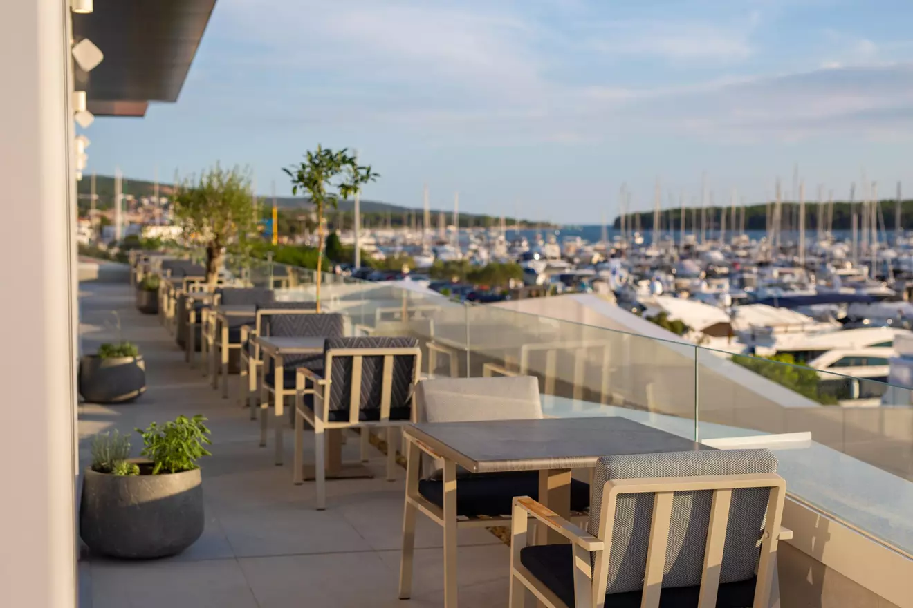top terrace restaurant marina