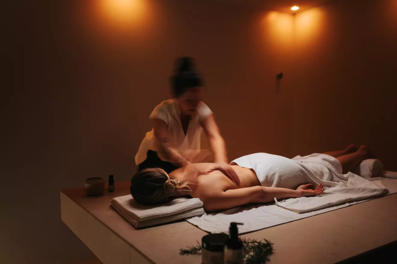 Pharomatiq Wellness Maslina Resort spa treatment Hvar