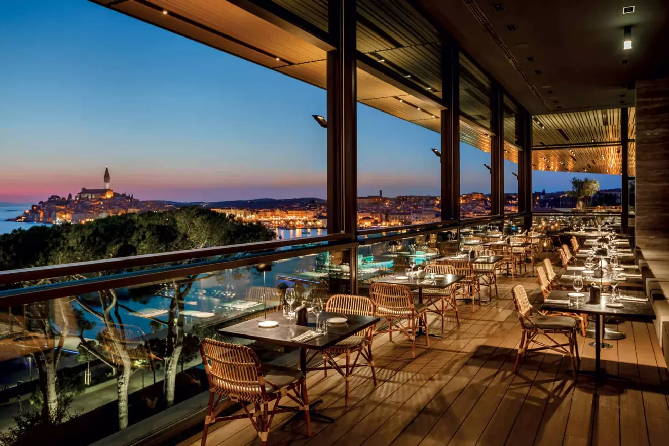 pogleda na Rovinj iz restorana Cap Aureo