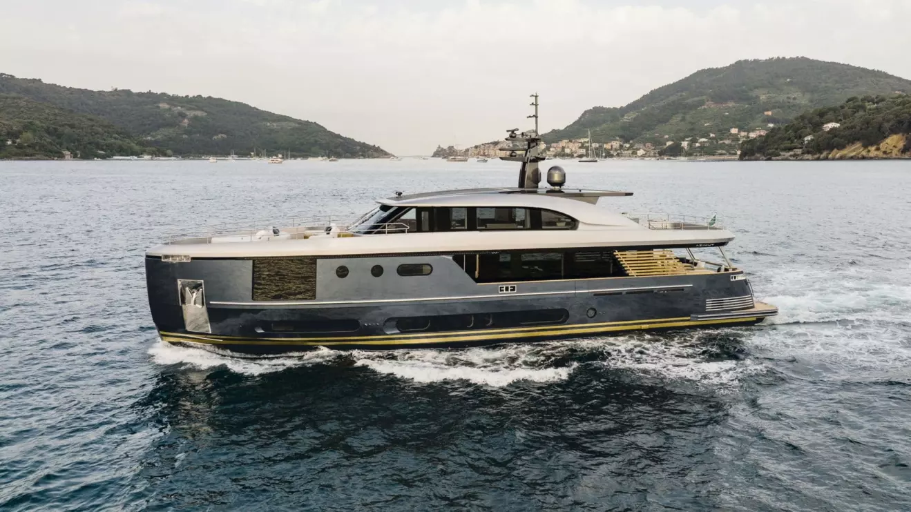 Azimut Magellano 30 Metri, crossover yachts cruising