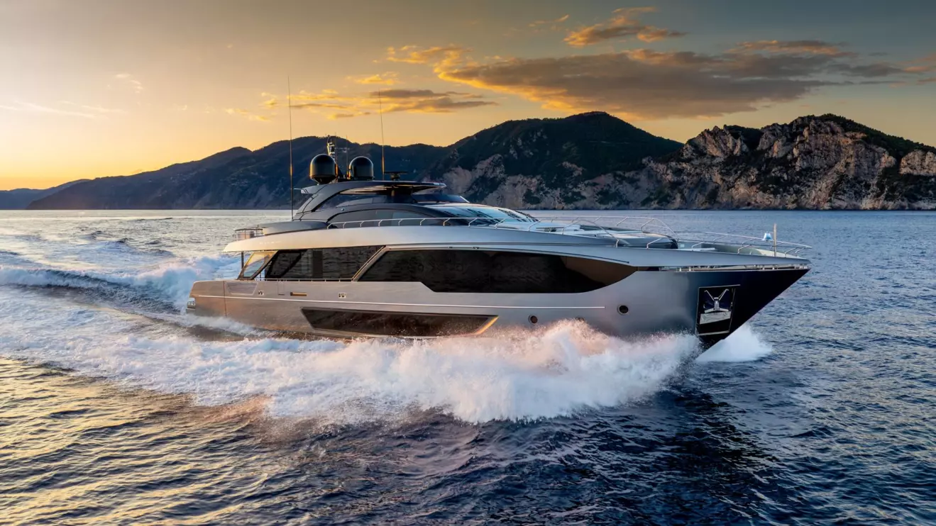 Riva 112' Dolcevita Super-exterior.jpg