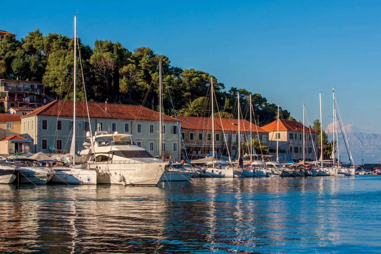 moorings and docking spots