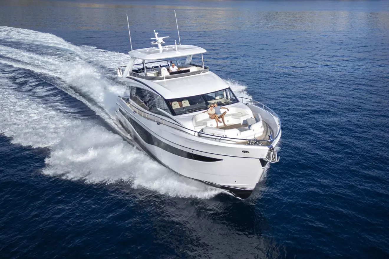 Princess y80-front view running.jpg