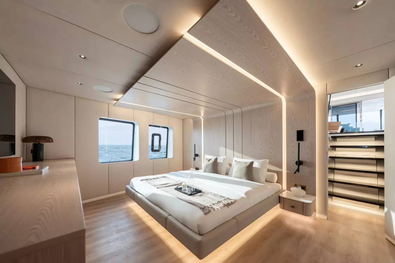 Sunreef Ultima 88 - interior.jpg