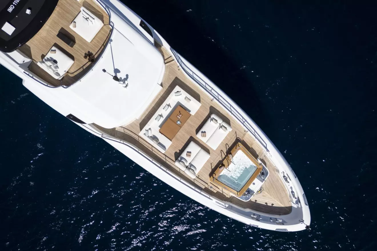  Benetti&rsquo;s Class 44M M/Y Juno&rsquo;s 7 aerial bow view