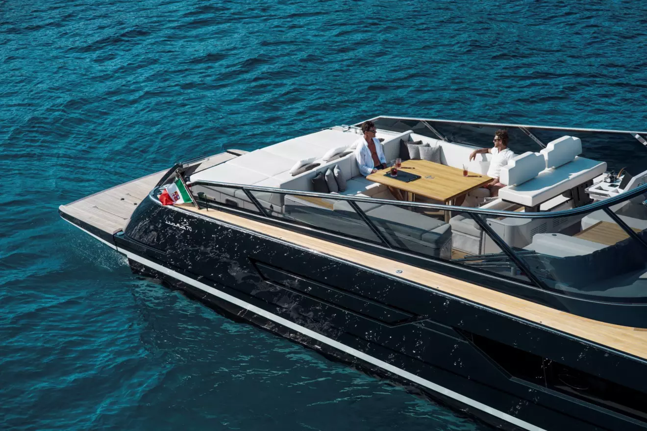 Itama 70 stern