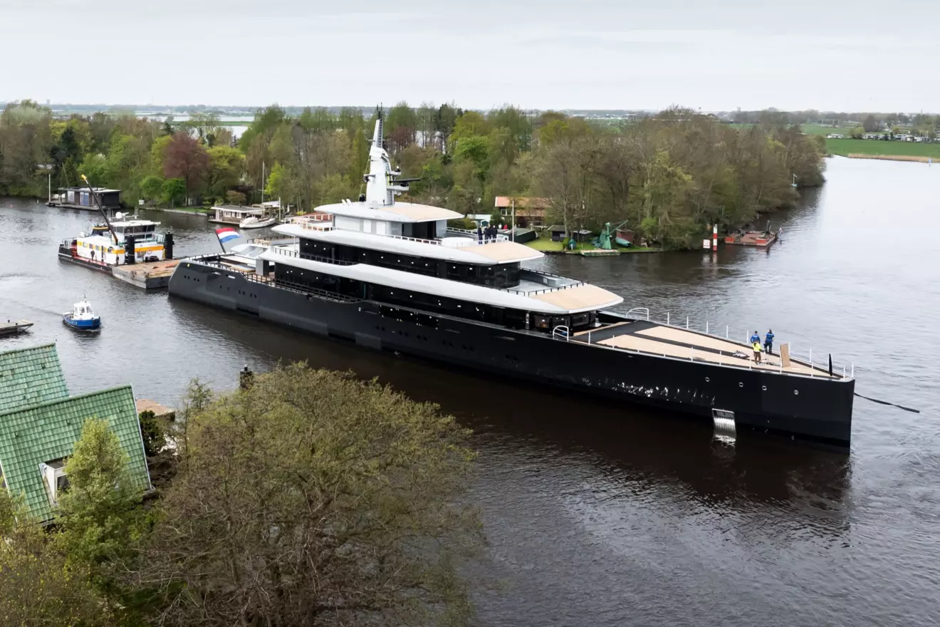 Feadship Project 826 - aerial view.jpg