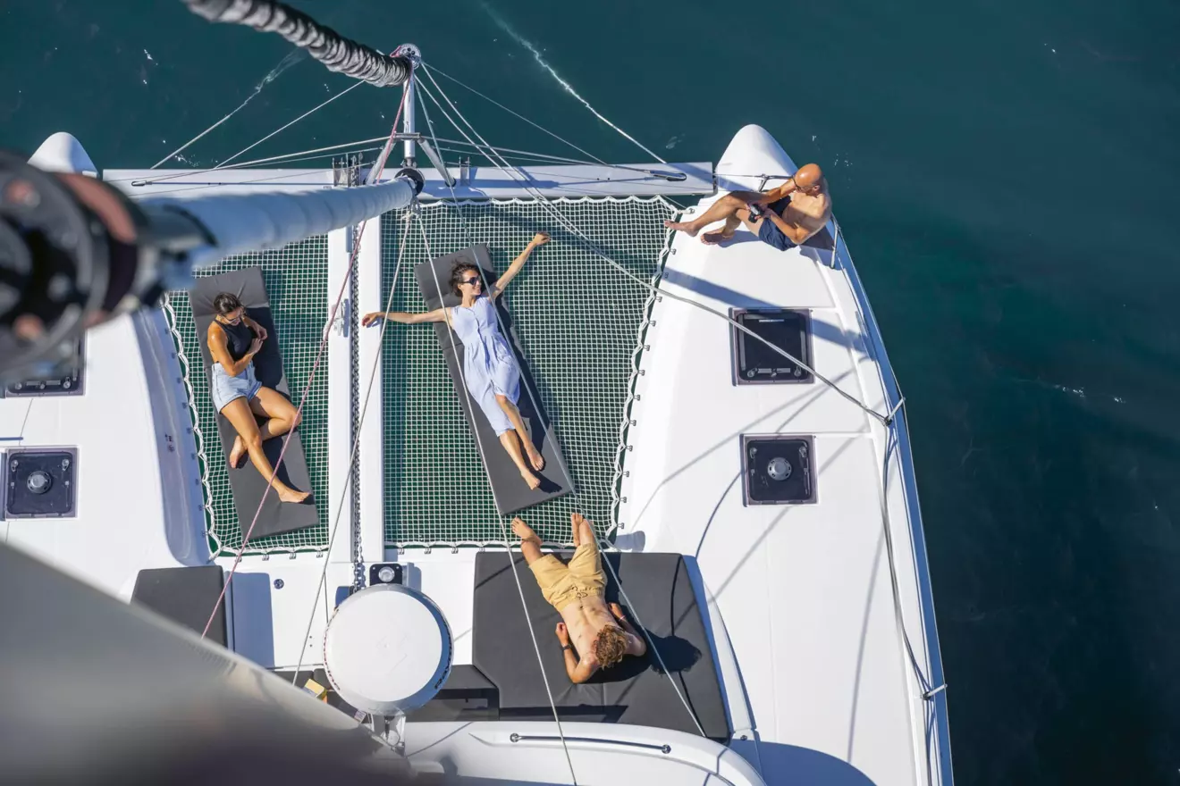 Lagoon43-aft.jpg