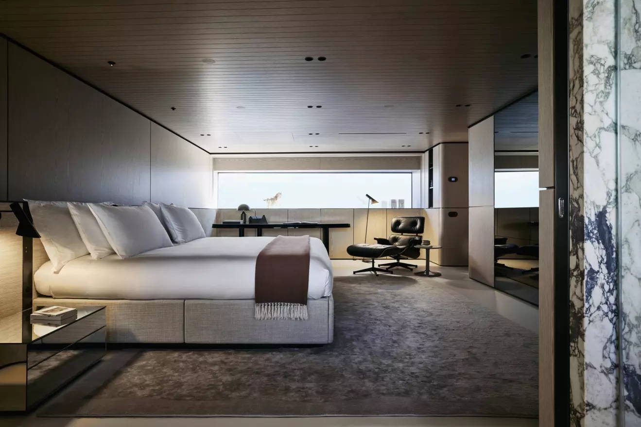 Sanlorenzo 57Steel master cabin