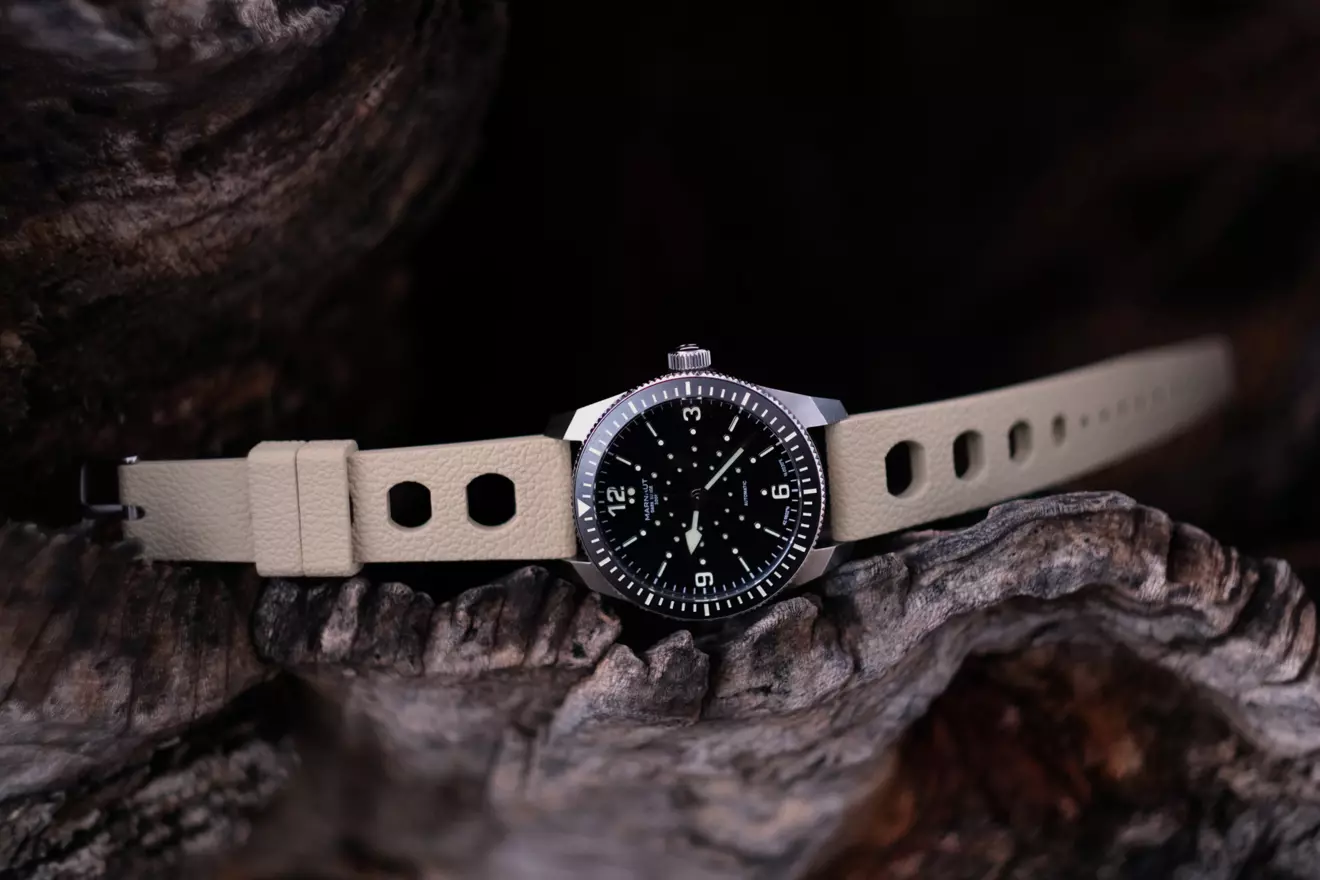 marnaut-watches-dark-surge-Gen-2-00.jpg