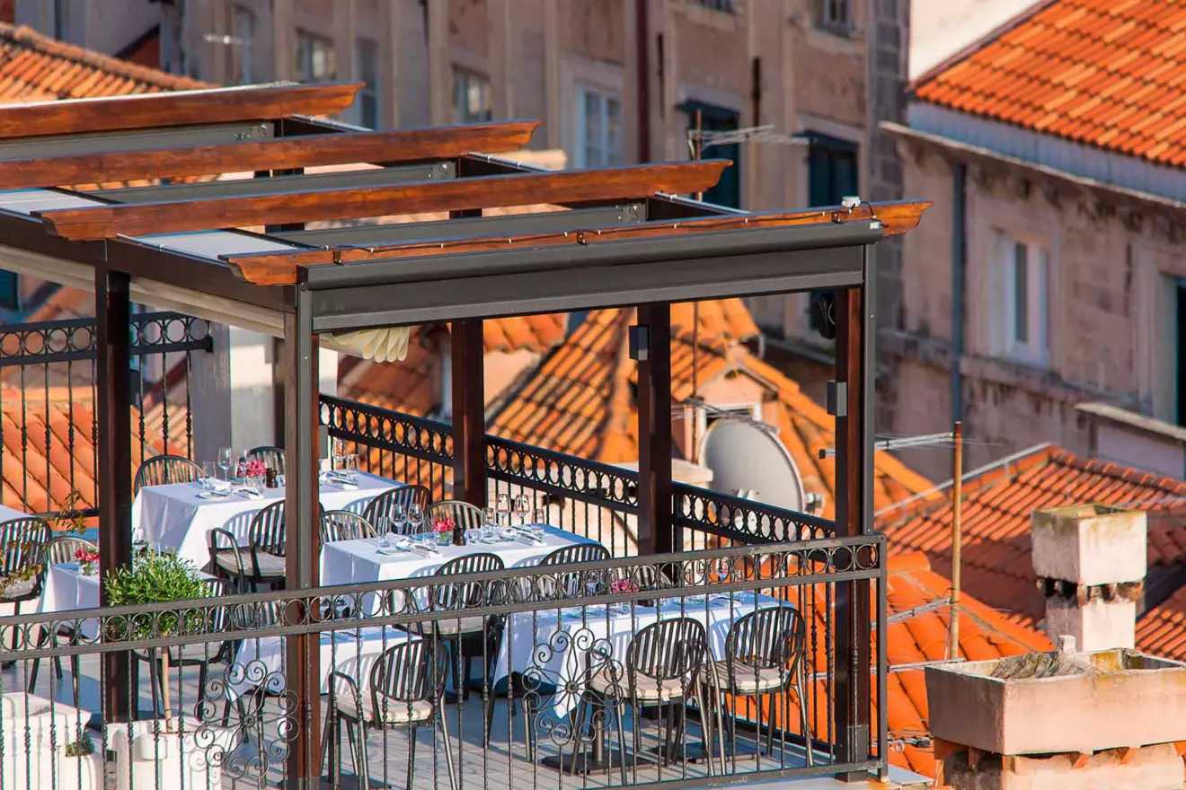 dubrovnik restaurnt Above 5 Rooftop