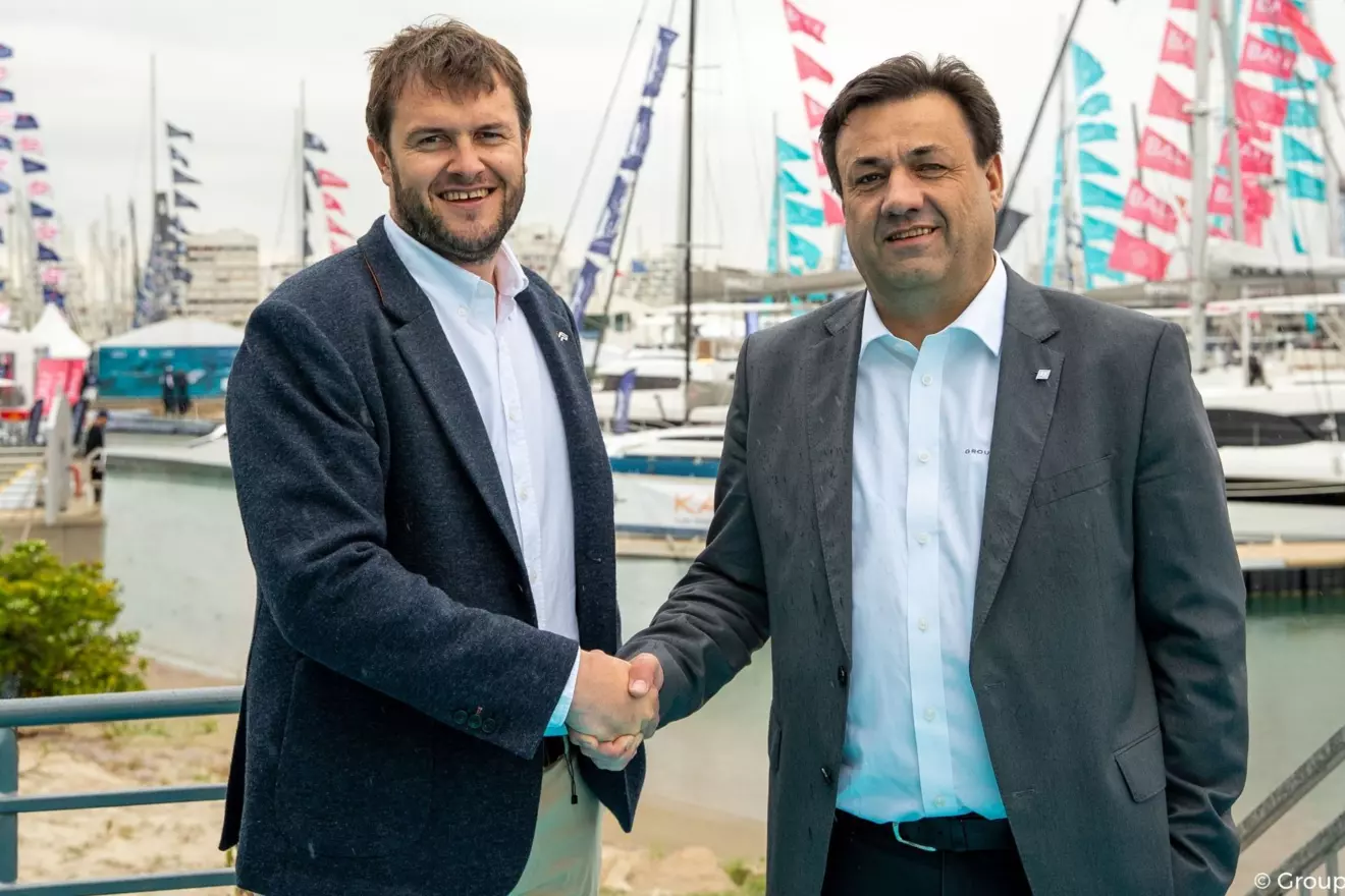 Bruno-x-Mathieu - shaking hands.jpg