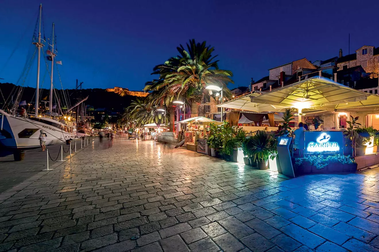 Gariful restaurant hvar city