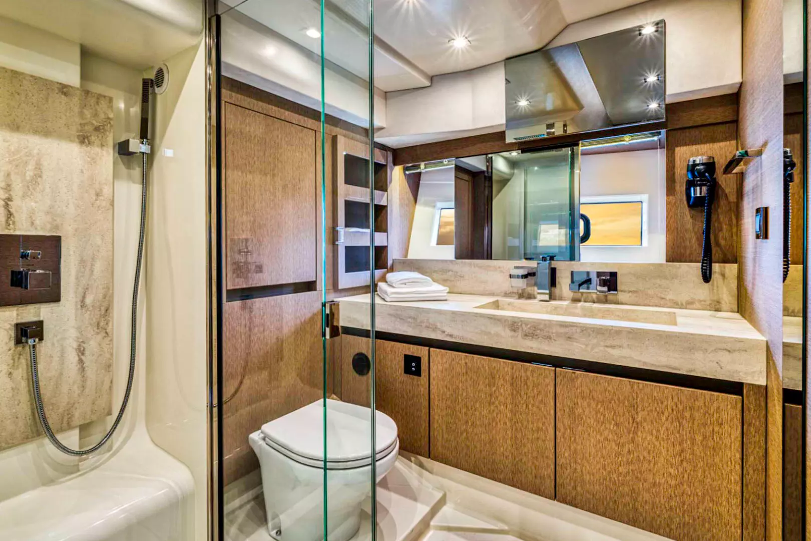 10-Prestige-690-Bazinga-Master-bathroom-1620x1080.jpg