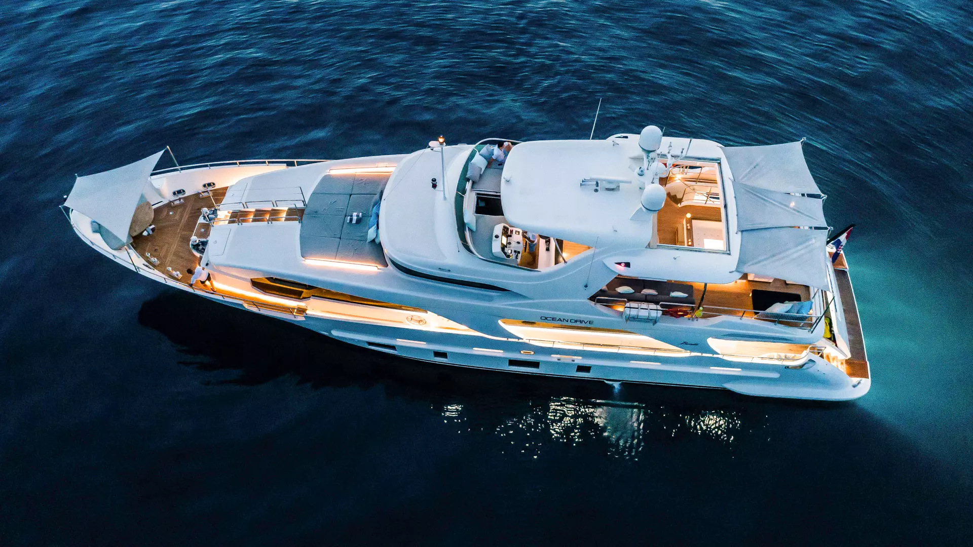 05-Ocean-Drive-side-view.jpg _ _.JPG