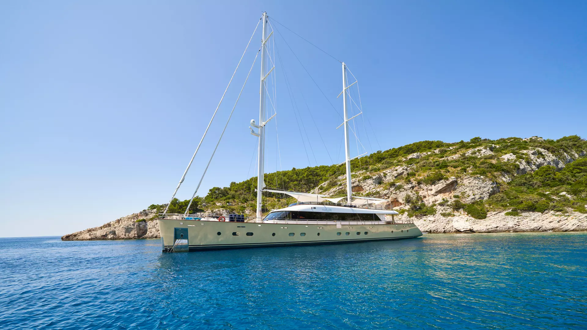 01-Mal-Allure-side-view _.JPG