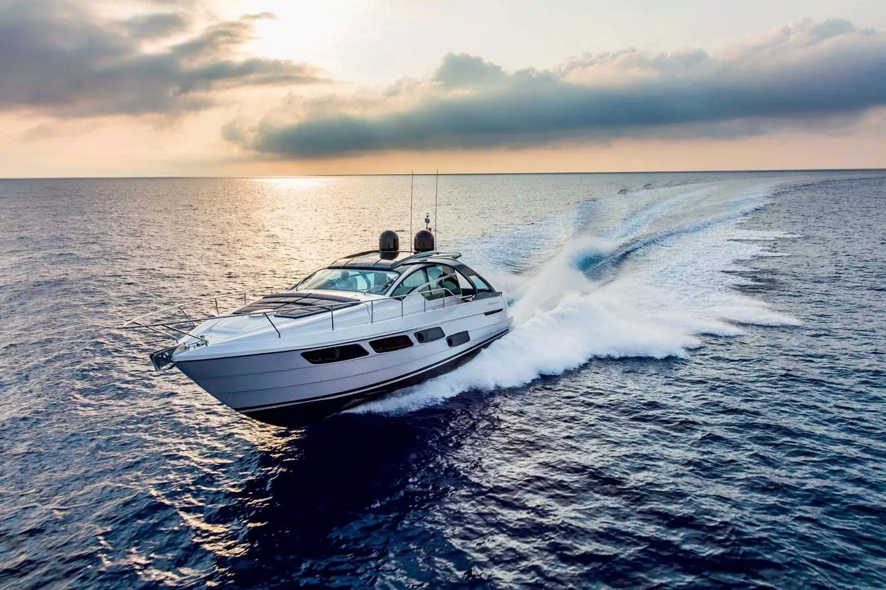 Pershing 5X Review: Ring Craft