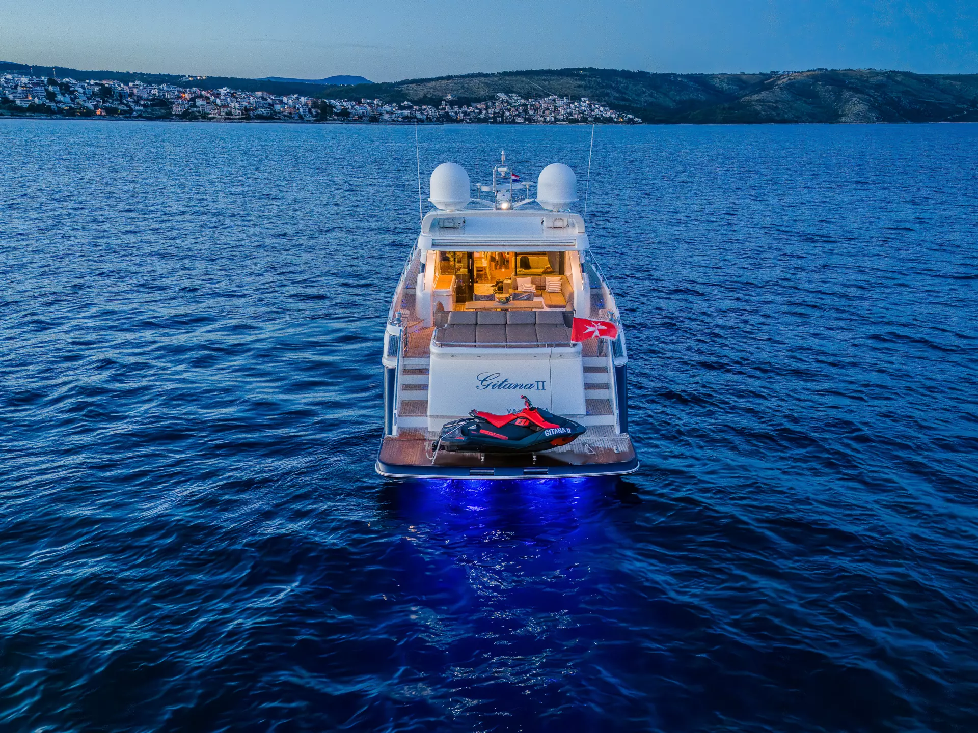 13-Gitana-II-stern-sunset_.jpg