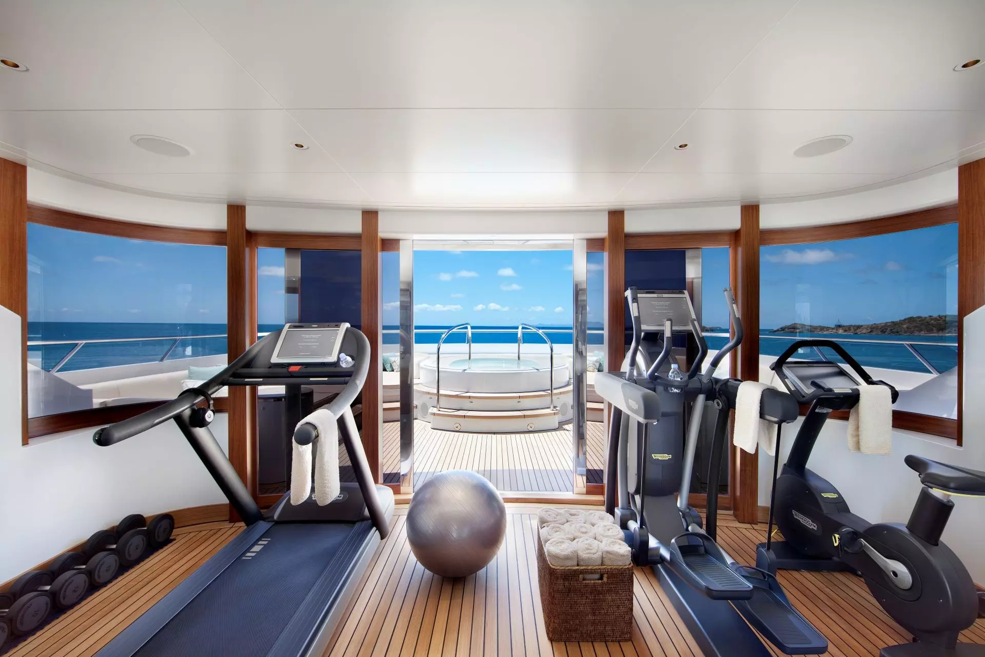 06-Lady Britt-gym.jpg