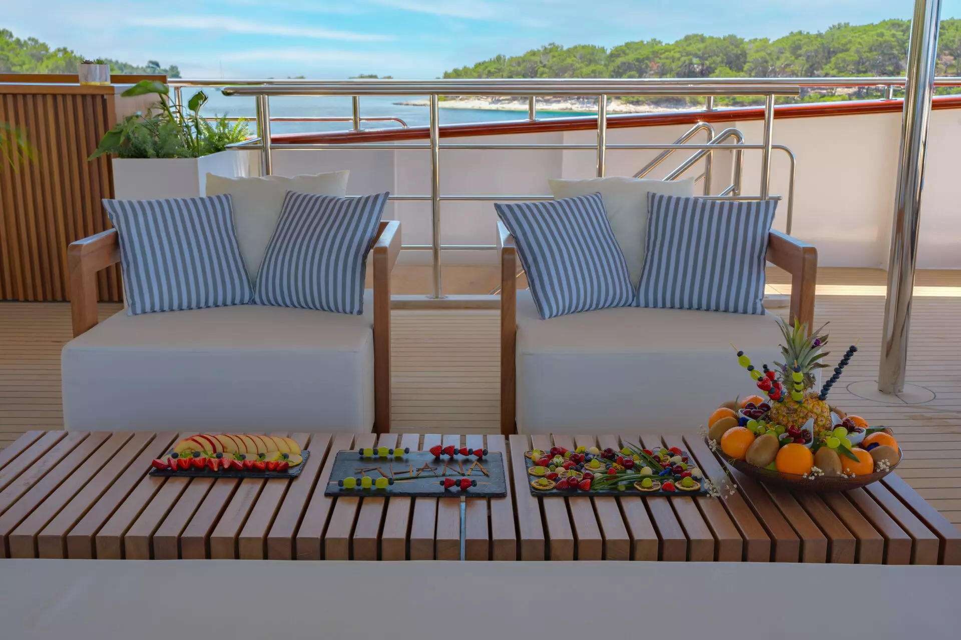 02 - Exterior - Sundeck (7a).jpg