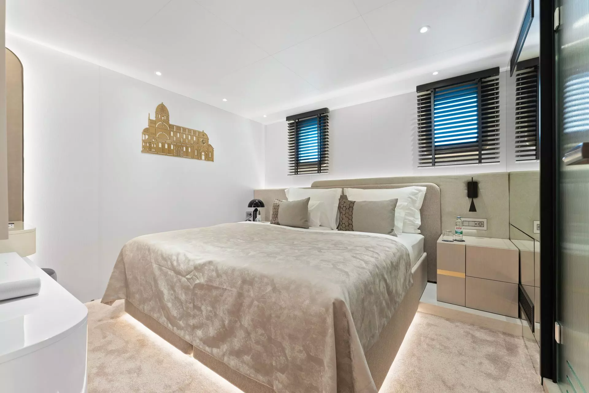 64. MAXITA Šibenik stateroom - Lower deck.jpg