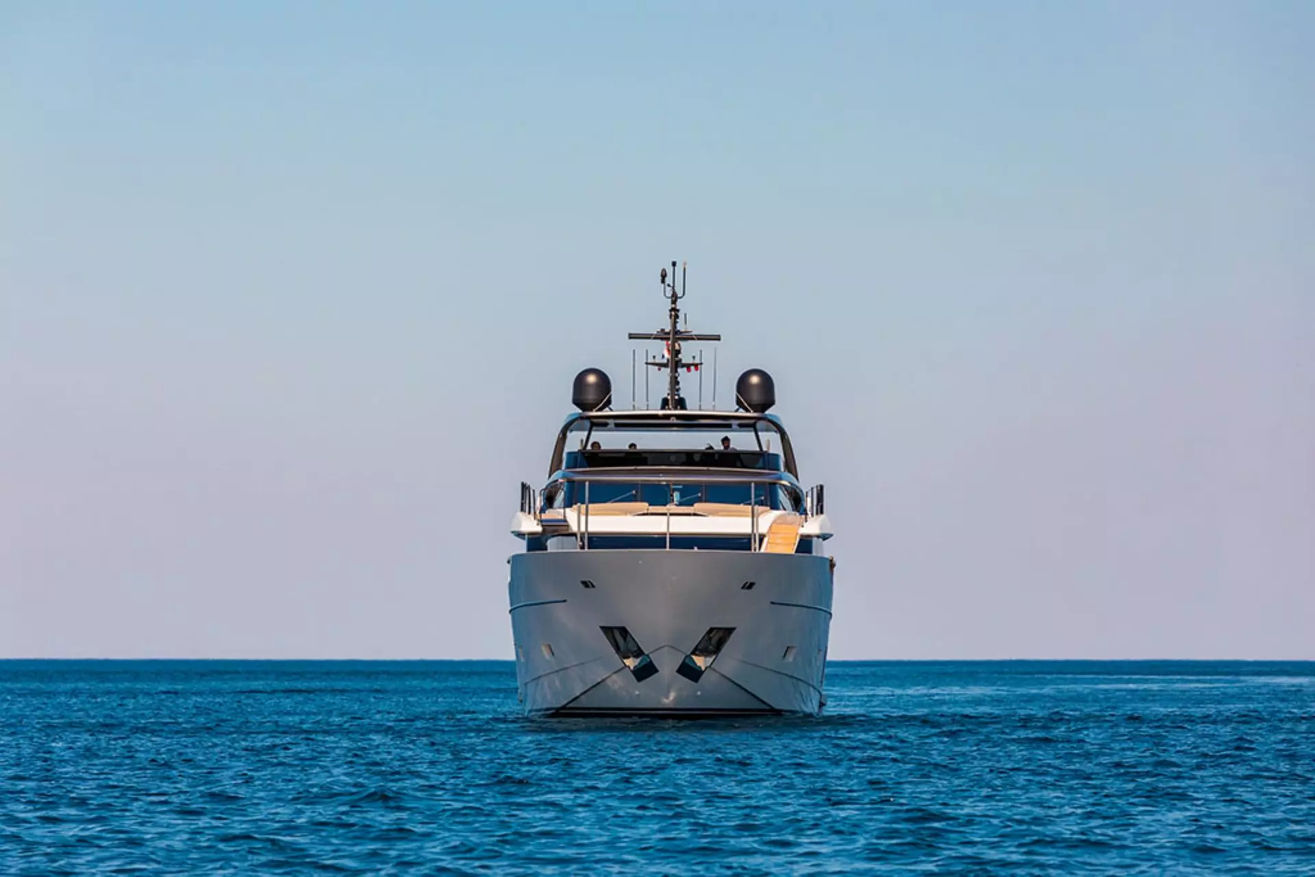 10 - Noor II - front view.jpg