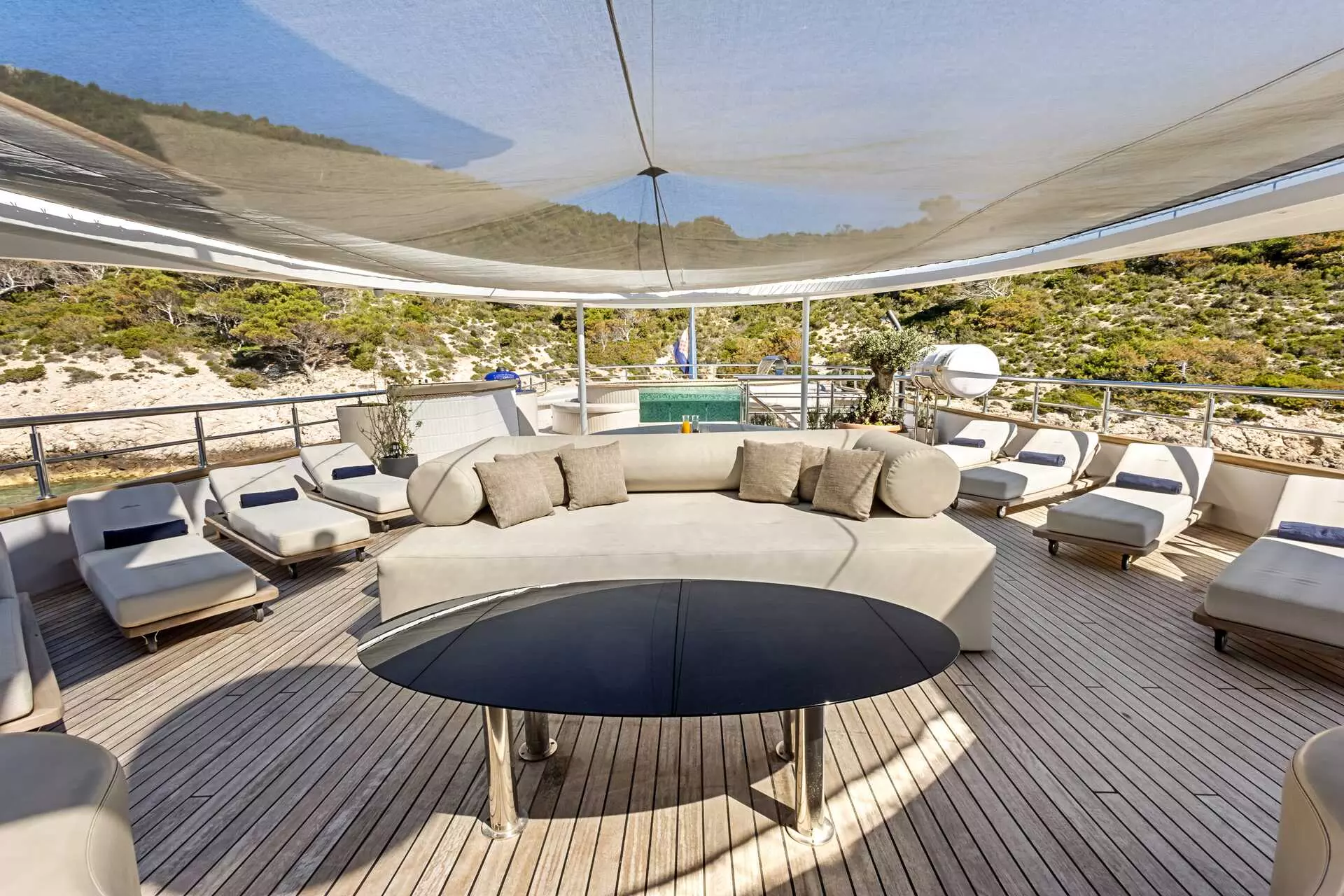 23. BELLA Lounge area - Sun deck.jpg
