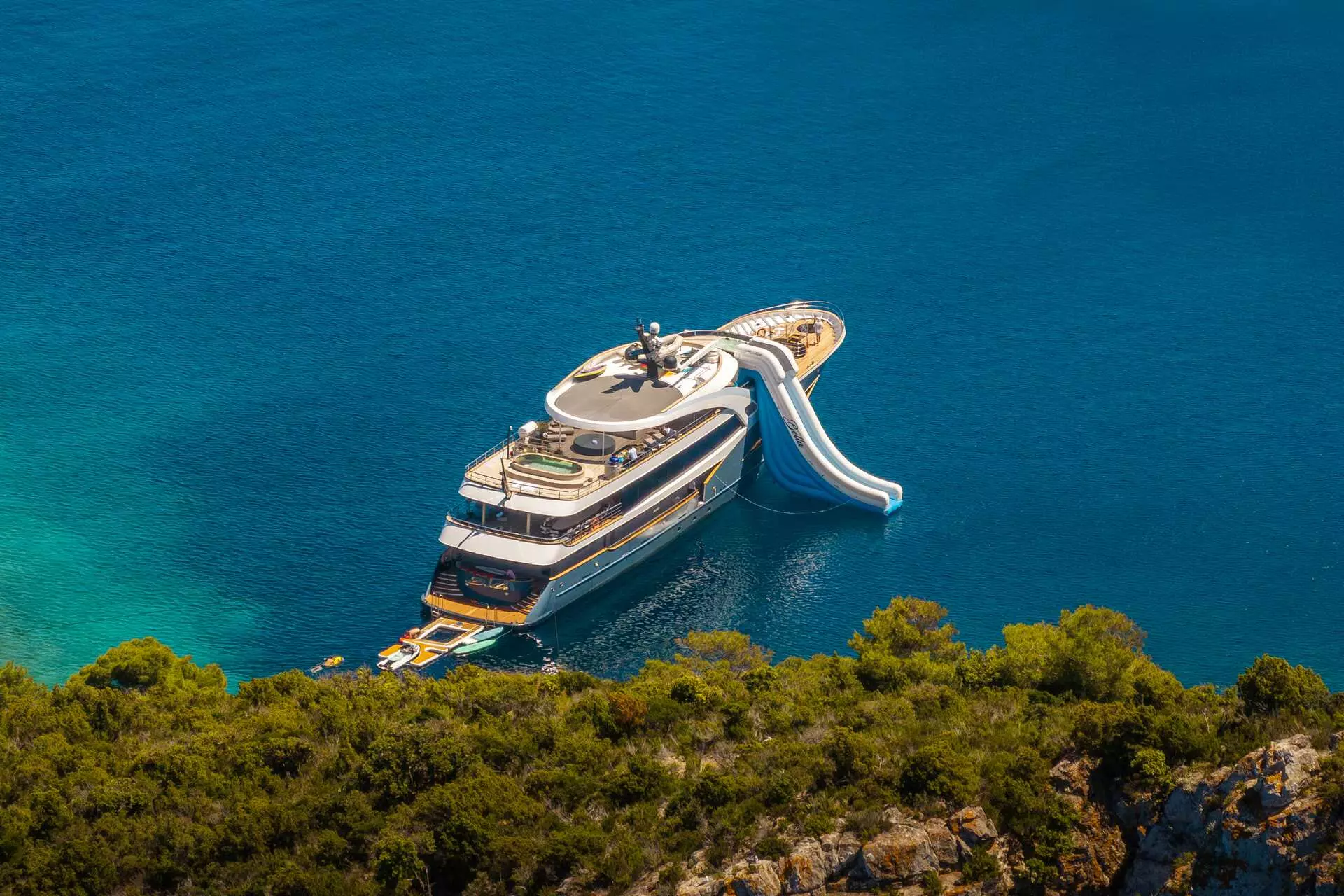 8. BELLA Anchored.jpg