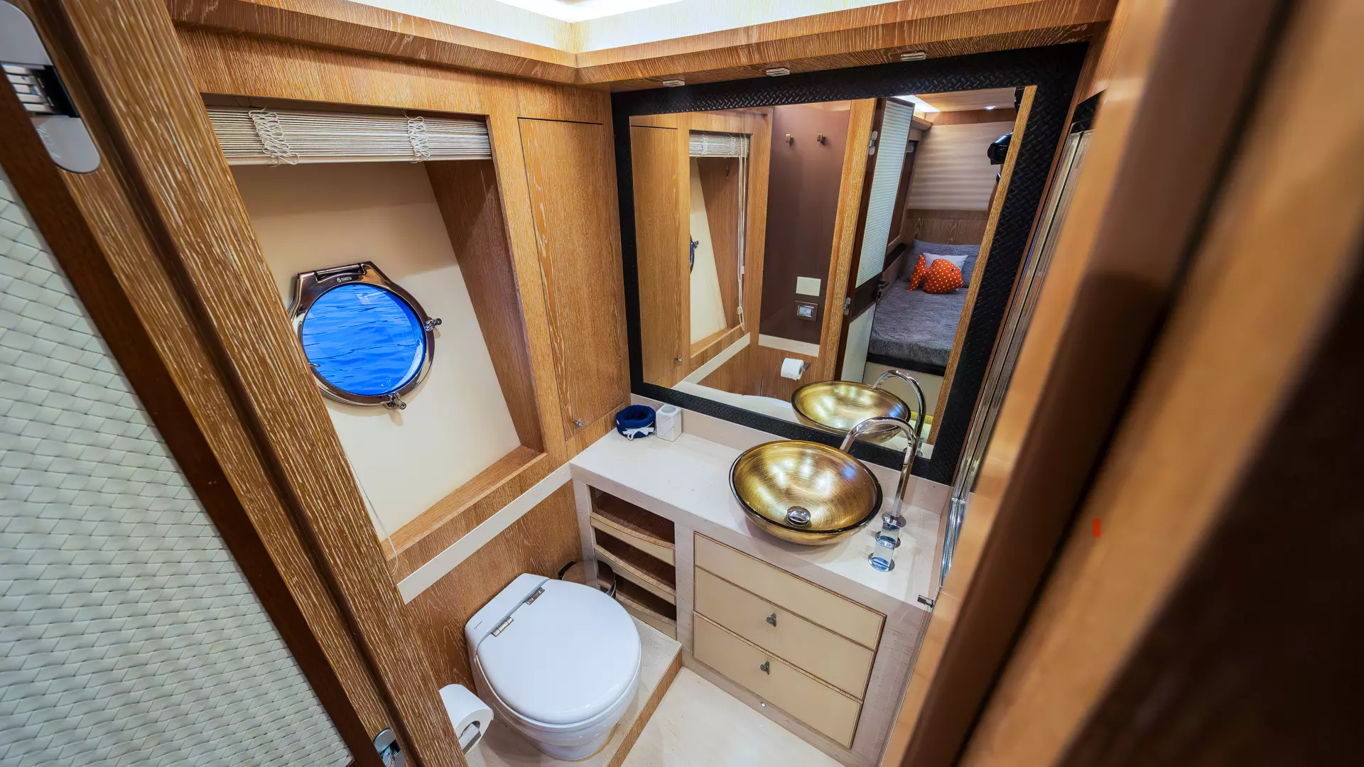 27-GIORGIO-single-cabin-bathroom_.JPG