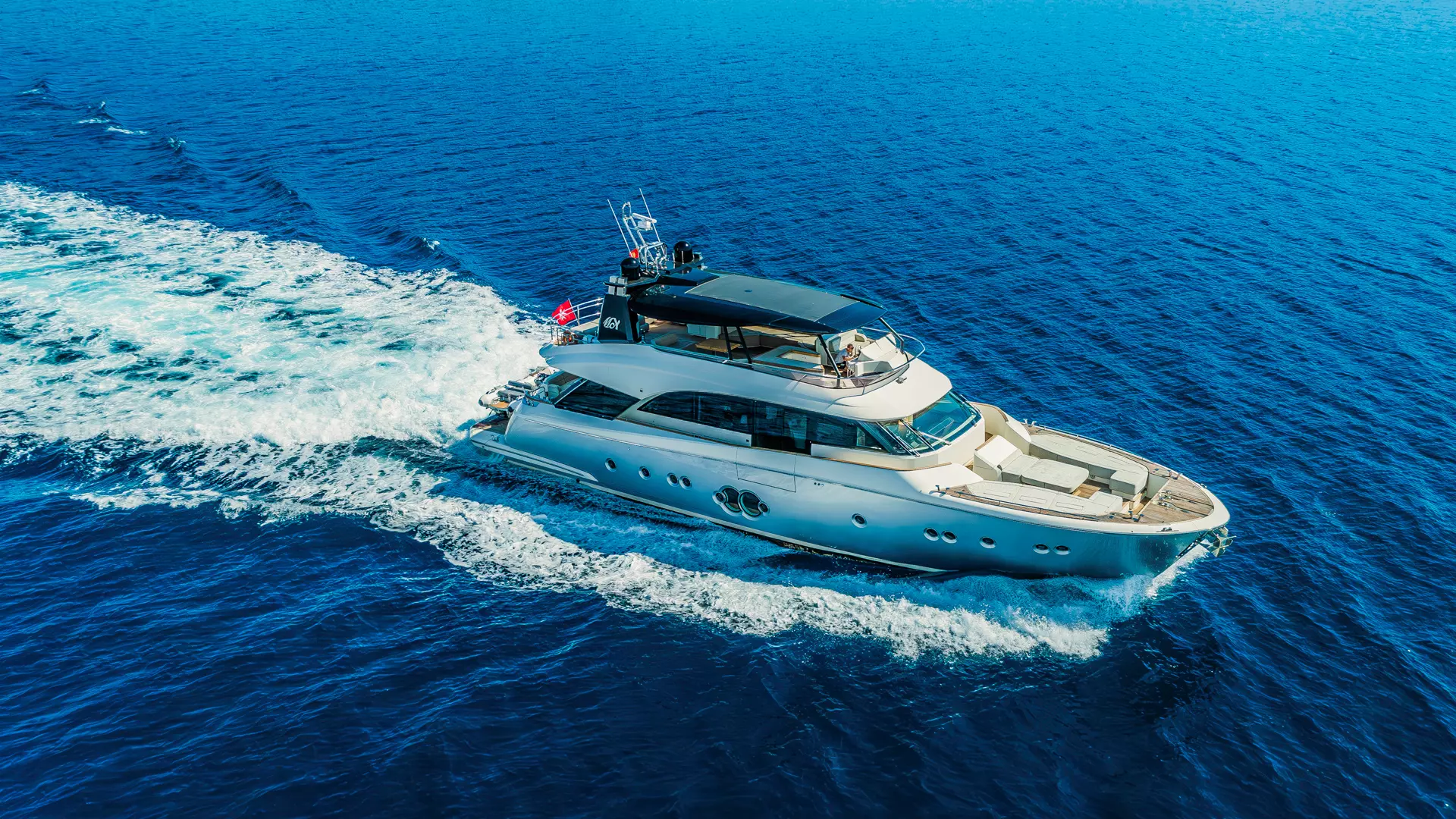 01-GIORGIO-aerial-cruising_.JPG