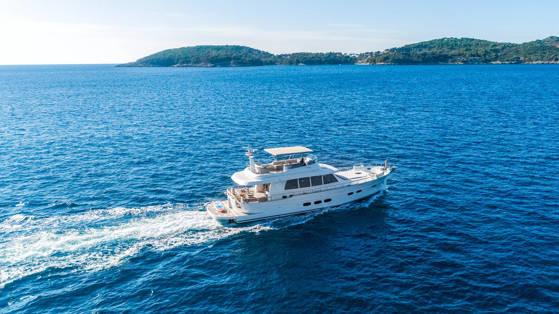 06-Cloud-9-starboard-view_.jpg